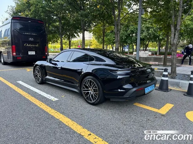 Porsche Taycan 2022 0.1 автомат (гидро), миниатюра 2