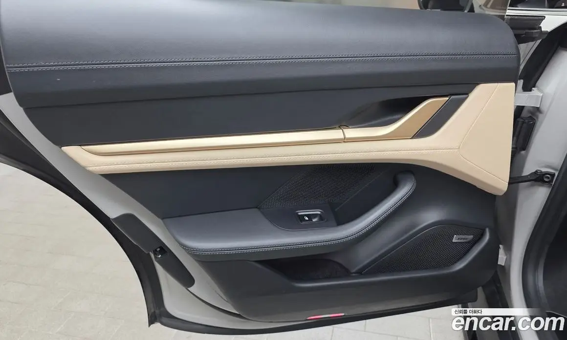 Porsche Taycan 2024 0.1 автомат (гидро), фото 15