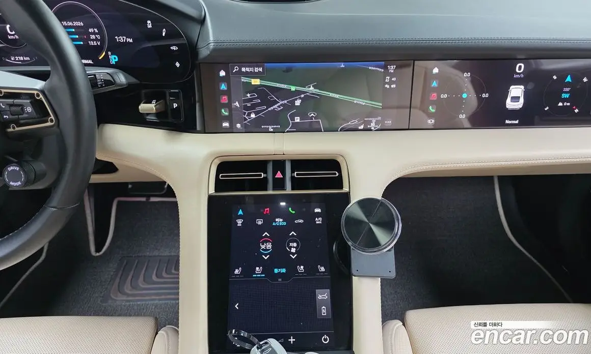 Porsche Taycan 2024 0.1 автомат (гидро), фото 20