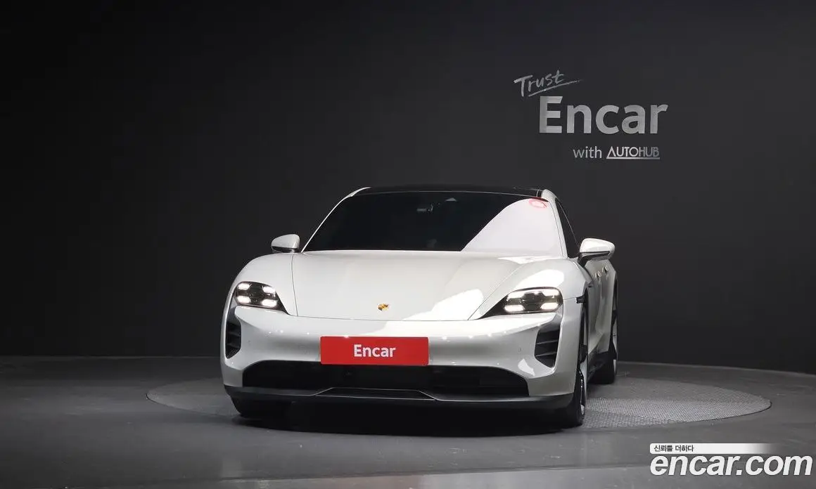 Porsche Taycan 2024 0.1 автомат (гидро), фото 3