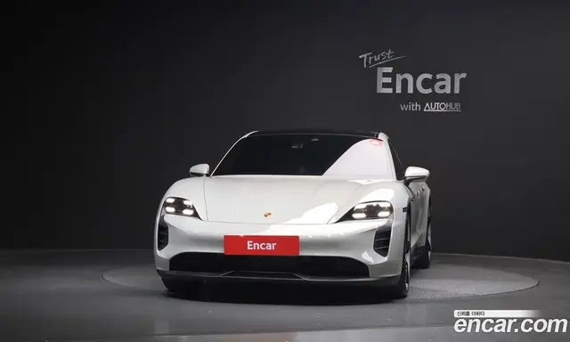 Porsche Taycan 2024 0.1 автомат (гидро), миниатюра 3