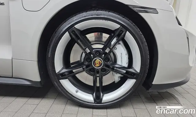 Porsche Taycan 2024 0.1 автомат (гидро), миниатюра 7