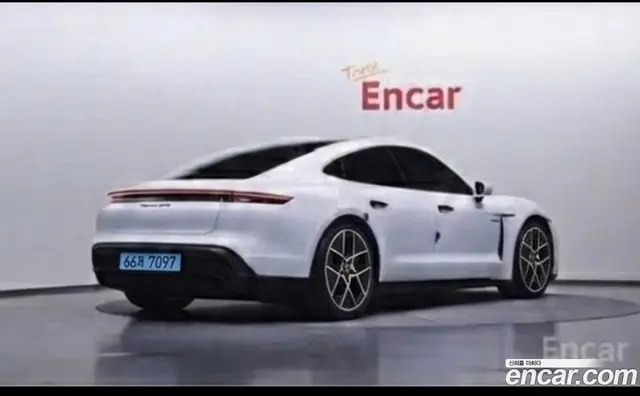 Porsche Taycan 2025 2.0 автомат (гидро), миниатюра 2