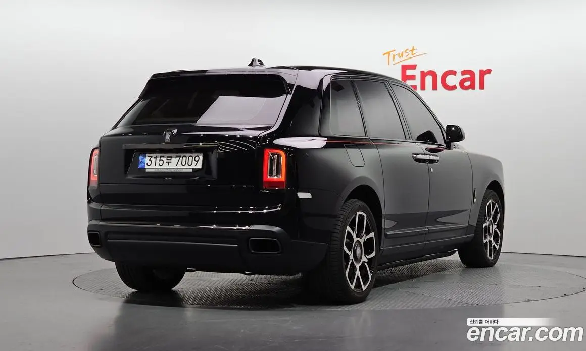 Rolls-Royce Cullinan 2022 6.7 автомат (гидро), фото 2 Rolls-Royce Cullinan 2022 6.7 автомат (гидро), фото 2