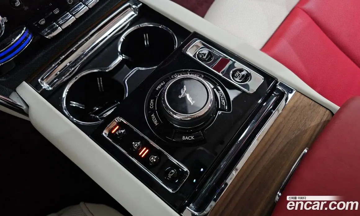 Rolls-Royce Cullinan 2022 6.7 автомат (гидро), фото 15 Rolls-Royce Cullinan 2022 6.7 автомат (гидро), фото 15