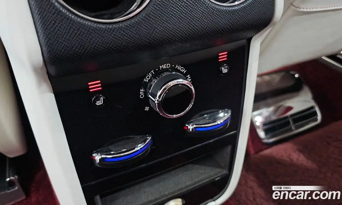 Rolls-Royce Cullinan 2022 6.7 автомат (гидро), фото 18 Rolls-Royce Cullinan 2022 6.7 автомат (гидро), фото 18