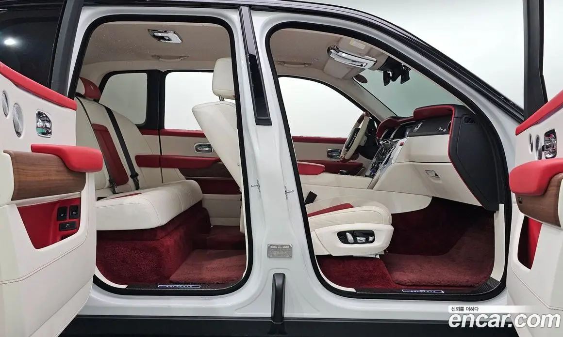 Rolls-Royce Cullinan 2022 6.7 автомат (гидро), фото 19 Rolls-Royce Cullinan 2022 6.7 автомат (гидро), фото 19