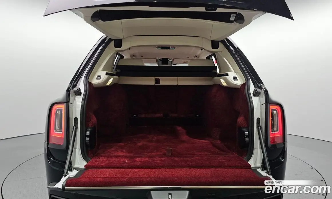 Rolls-Royce Cullinan 2022 6.7 автомат (гидро), фото 20 Rolls-Royce Cullinan 2022 6.7 автомат (гидро), фото 20