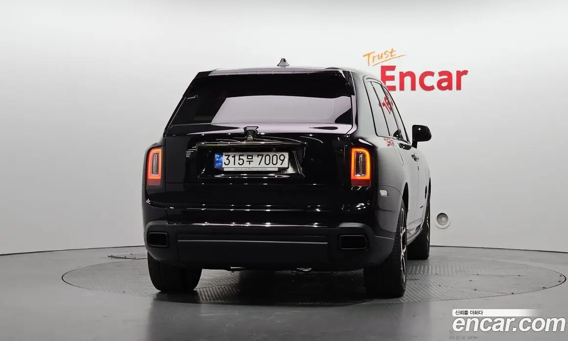 Rolls-Royce Cullinan 2022 6.7 автомат (гидро), фото 4 Rolls-Royce Cullinan 2022 6.7 автомат (гидро), фото 4