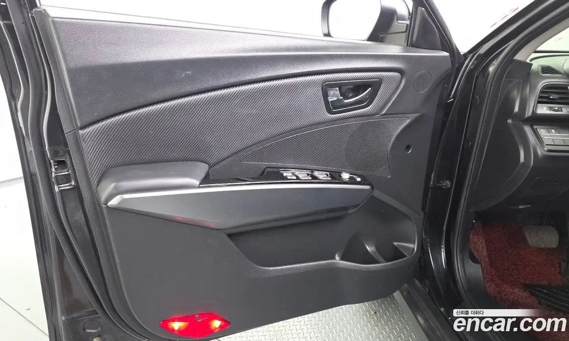 SsangYong TIBOLI 2017 1.6 автомат (гидро), фото 14