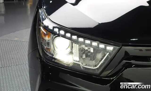 SsangYong TIBOLI 2017 1.6 автомат (гидро), миниатюра 8