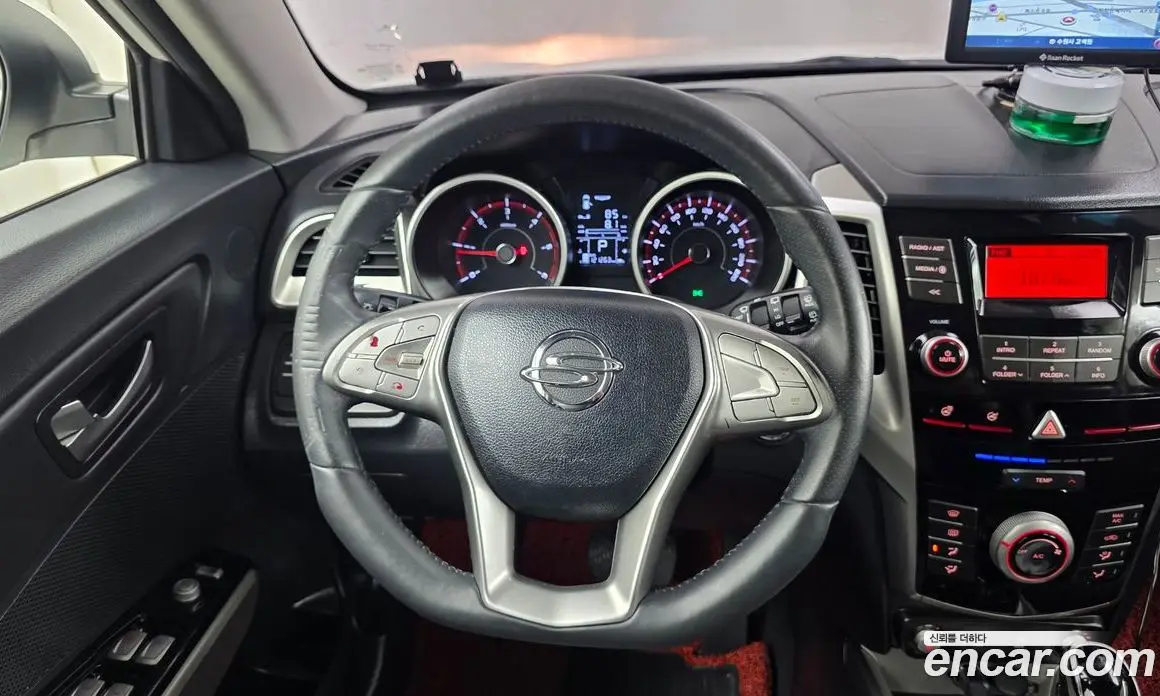 SsangYong TIBOLI 2018 1.6 автомат (гидро), фото 13