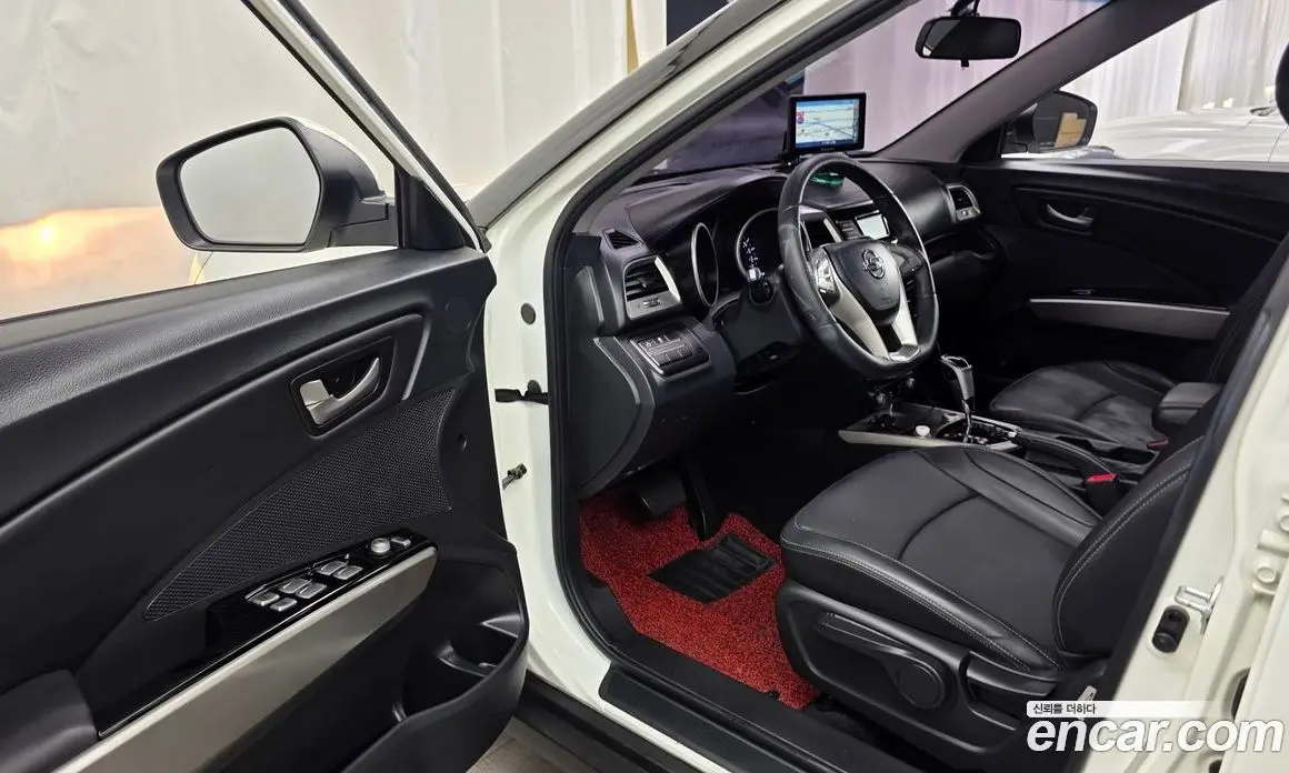 SsangYong TIBOLI 2018 1.6 автомат (гидро), фото 10
