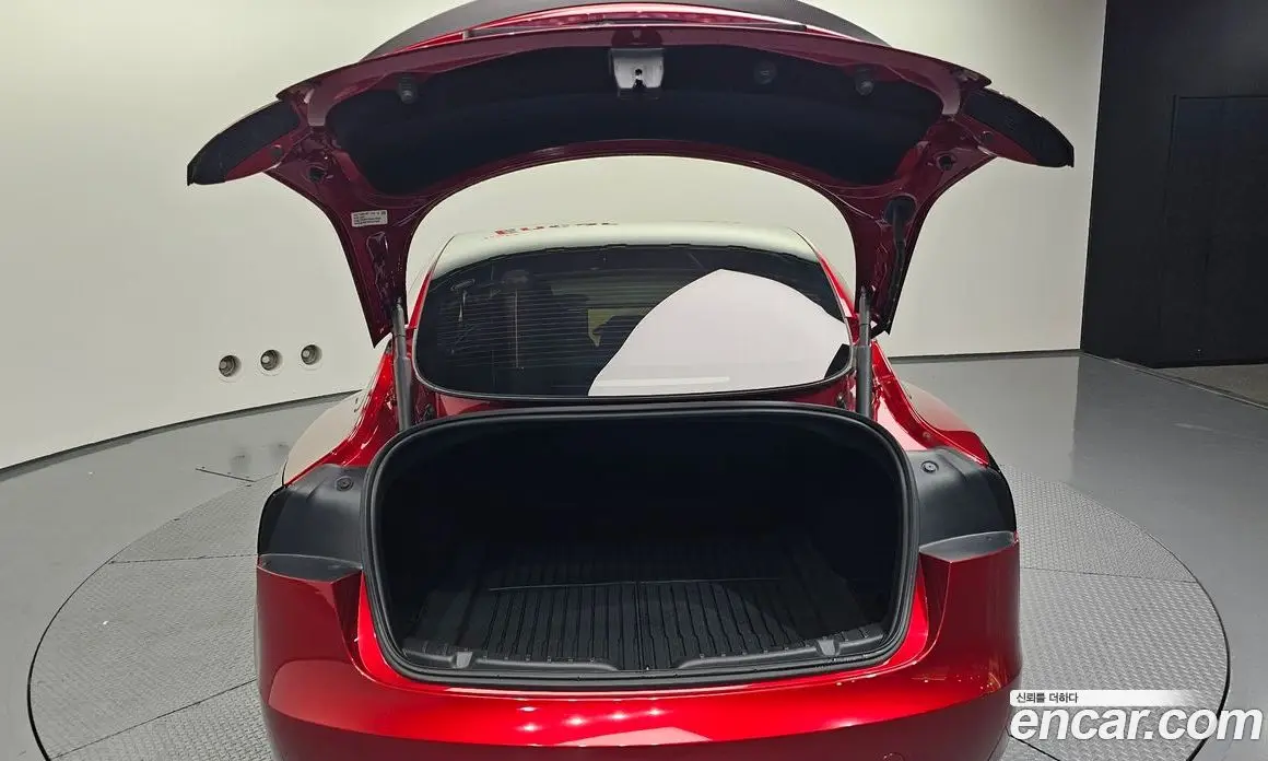 Tesla Model 3 2024 0.2 автомат (гидро), фото 24 Tesla Model 3 2024 0.2 автомат (гидро), фото 24