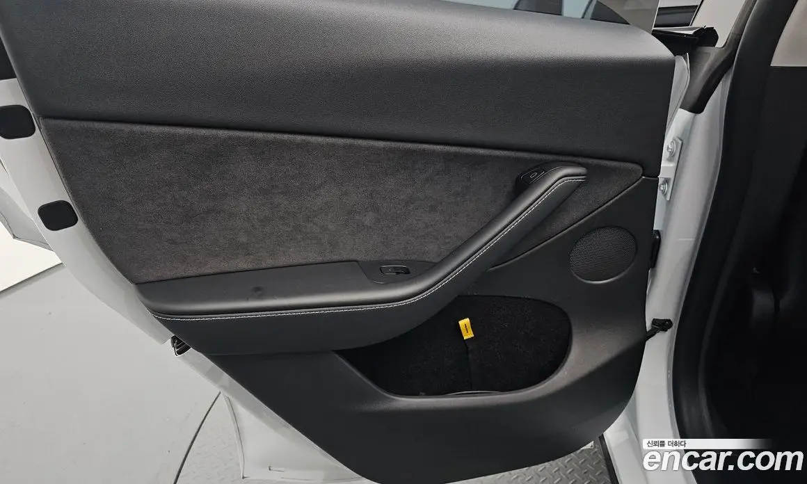 Tesla Model Y 2023 0.2 автомат (гидро), фото 15