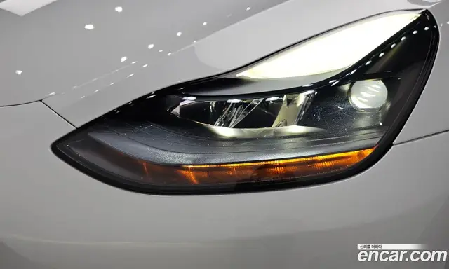 Tesla Model Y 2023 0.2 автомат (гидро), миниатюра 8