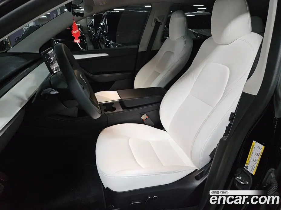 Tesla Model Y 2023 0.2 автомат (гидро), фото 1 Tesla Model Y 2023 0.2 автомат (гидро), фото 1