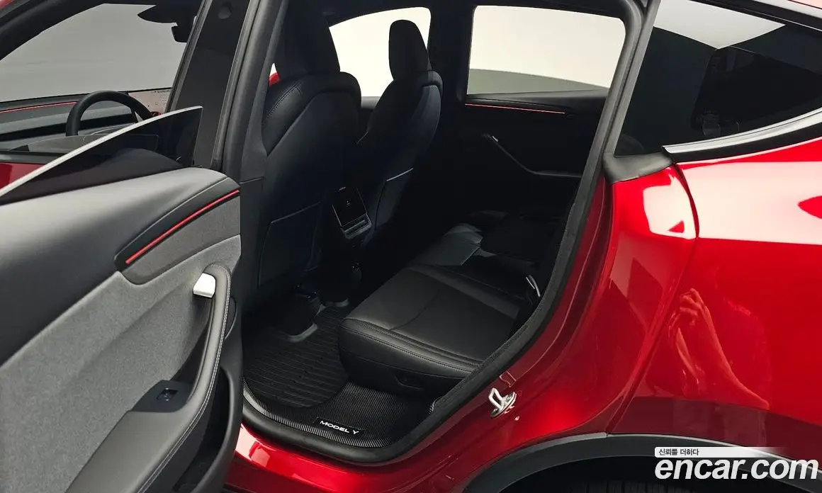 Tesla Model Y 2026 0.2 автомат (гидро), фото 16 Tesla Model Y 2026 0.2 автомат (гидро), фото 16