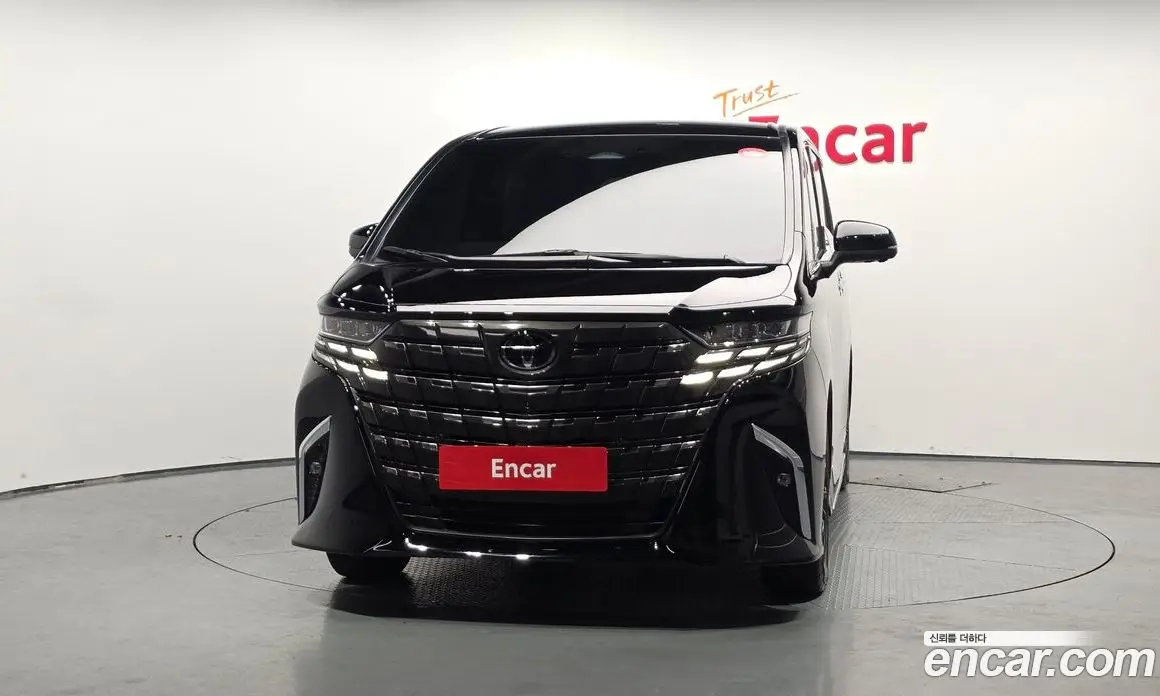 Toyota Alphard 2025 2.5 автомат (гидро), фото 3 Toyota Alphard 2025 2.5 автомат (гидро), фото 3