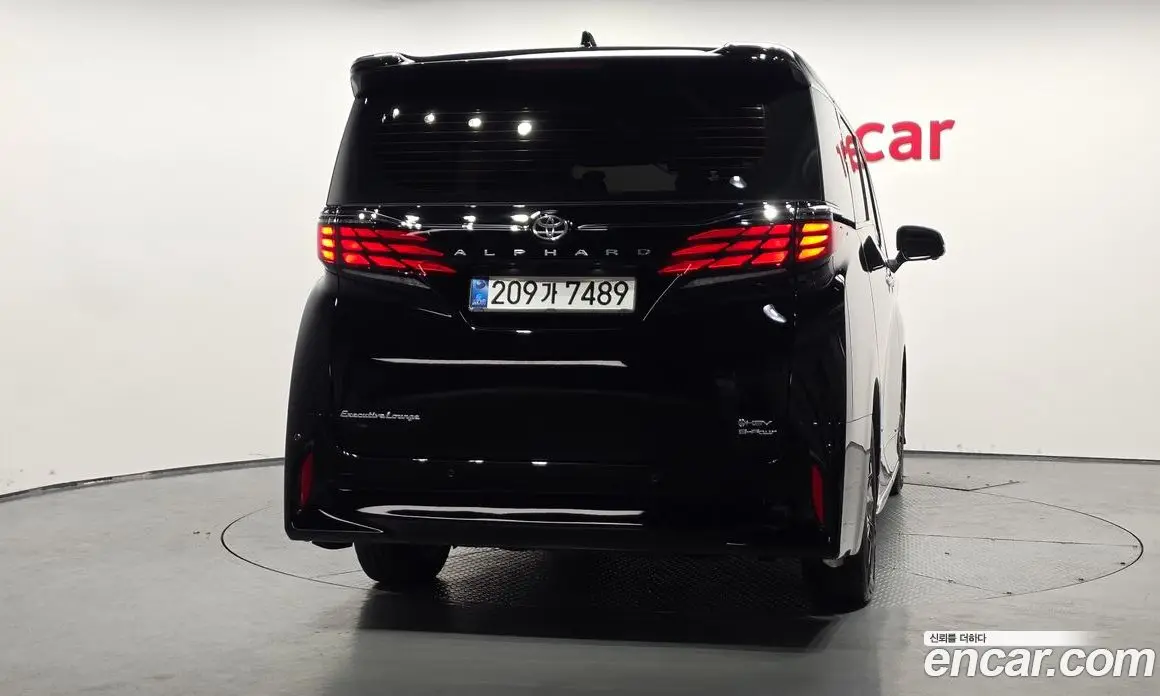 Toyota Alphard 2025 2.5 автомат (гидро), фото 4 Toyota Alphard 2025 2.5 автомат (гидро), фото 4