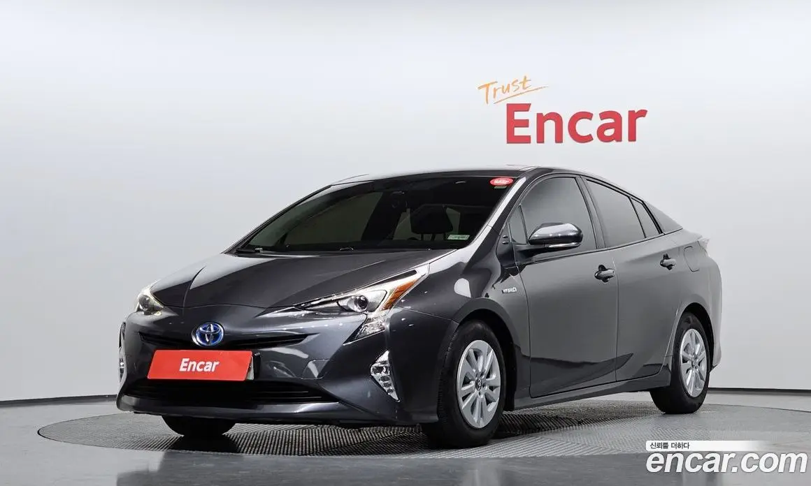 Toyota Prius 2018 1.8 автомат (гидро), фото 1 Toyota Prius 2018 1.8 автомат (гидро), фото 1