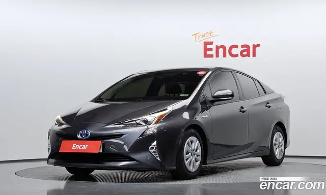 Toyota Prius 2018 1.8 автомат (гидро), миниатюра 1 Toyota Prius 2018 1.8 автомат (гидро), миниатюра 1