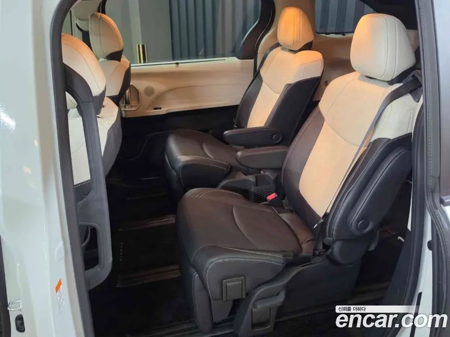 Toyota Sienna 2025 2.5 автомат (гидро), фото 11 Toyota Sienna 2025 2.5 автомат (гидро), фото 11