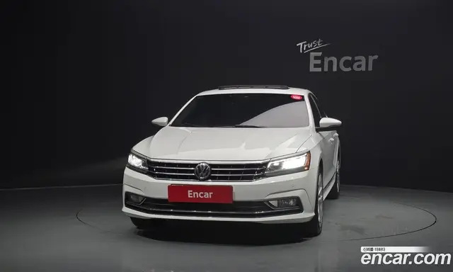 Volkswagen Passat 2018 2.0 автомат (гидро), миниатюра 3