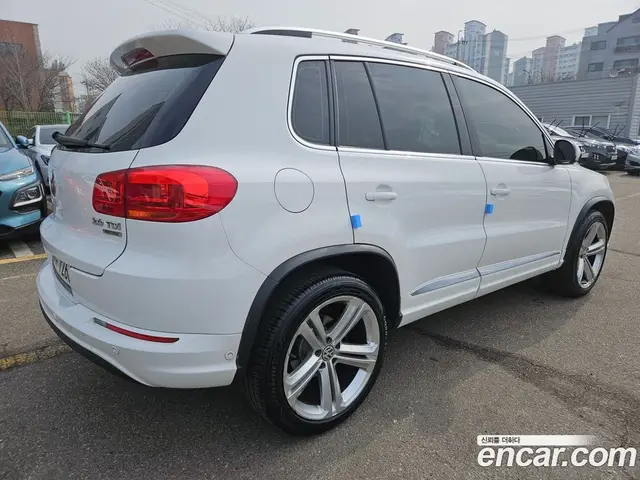 Volkswagen Tiguan 2013 2.0 автомат (гидро), миниатюра 2