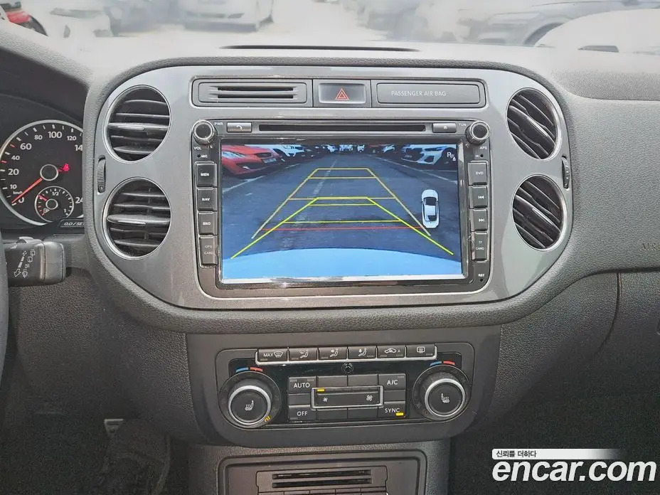 Volkswagen Tiguan 2013 2.0 автомат (гидро), фото 14
