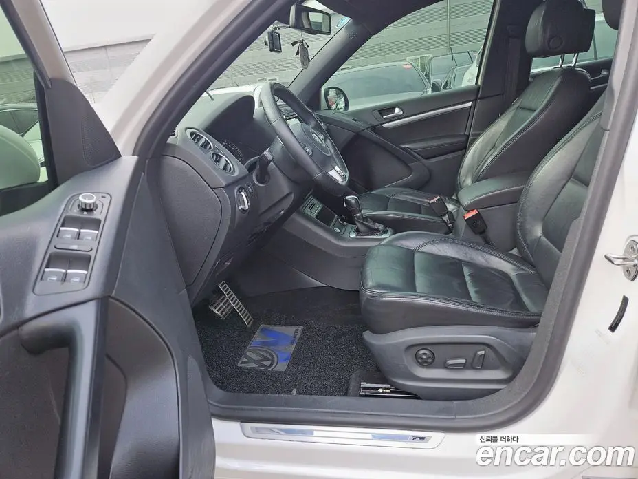 Volkswagen Tiguan 2013 2.0 автомат (гидро), фото 19