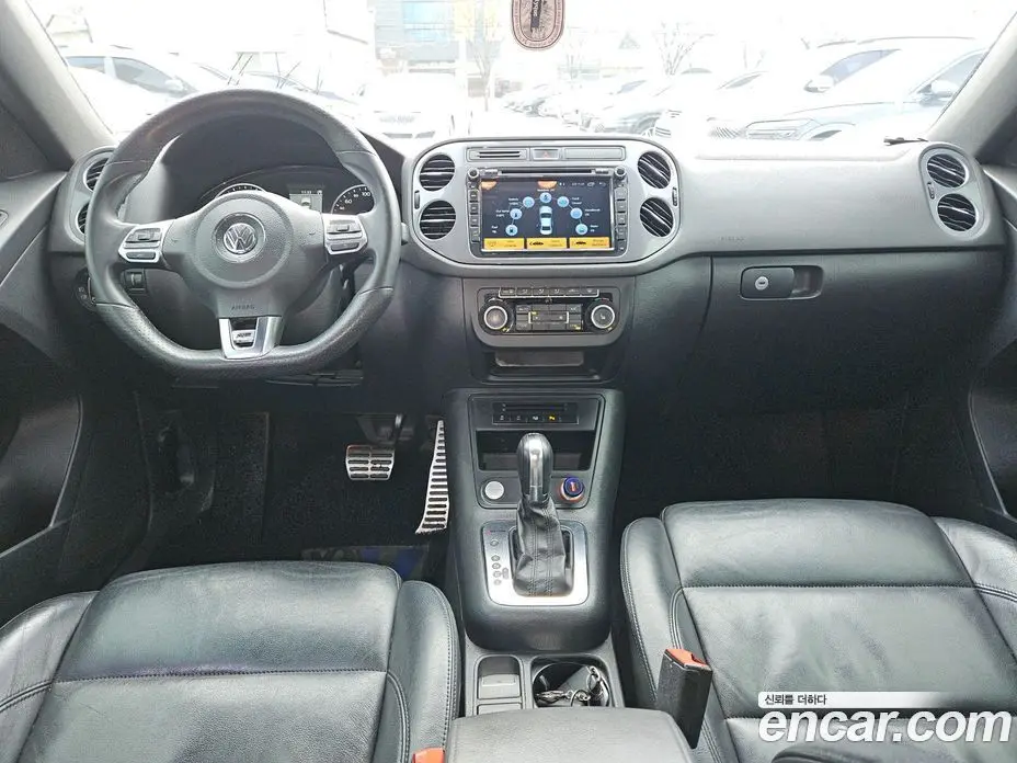 Volkswagen Tiguan 2013 2.0 автомат (гидро), фото 7