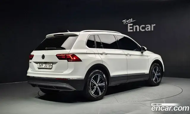 Volkswagen Tiguan 2018 2.0 автомат (гидро), миниатюра 2