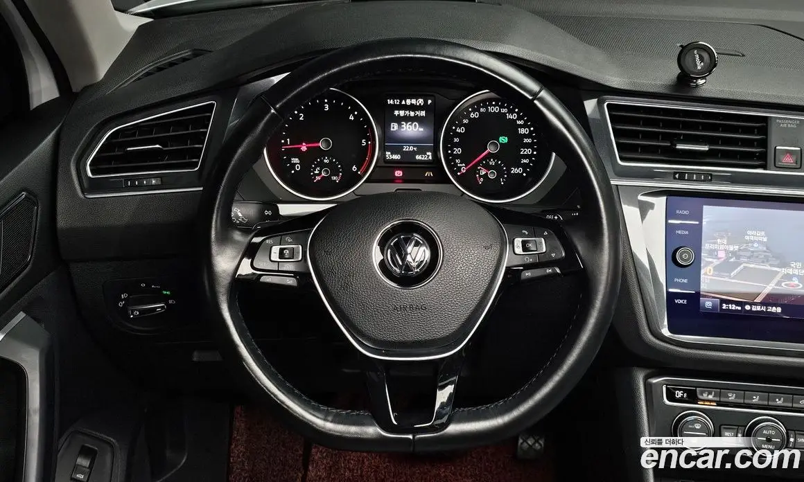Volkswagen Tiguan 2018 2.0 автомат (гидро), фото 13