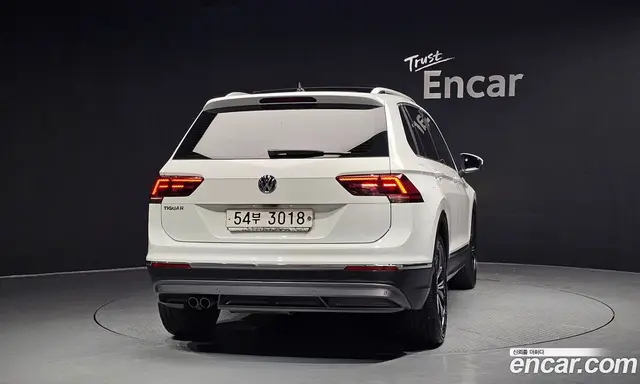 Volkswagen Tiguan 2018 2.0 автомат (гидро), миниатюра 4