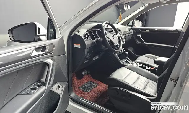 Volkswagen Tiguan 2018 2.0 автомат (гидро), миниатюра 10