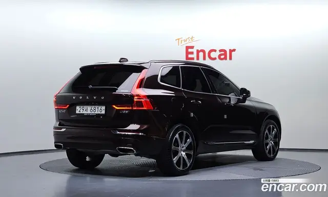 Volvo XC60 2019 2.0 автомат (гидро), миниатюра 2