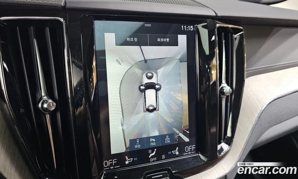 Volvo XC60 2019 2.0 автомат (гидро), фото 21