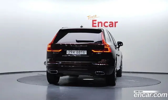 Volvo XC60 2019 2.0 автомат (гидро), миниатюра 4