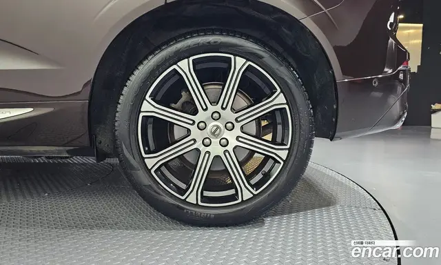 Volvo XC60 2019 2.0 автомат (гидро), миниатюра 7