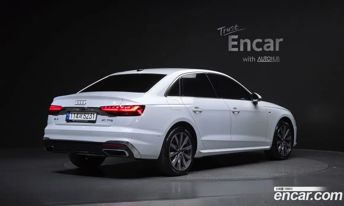 Audi A4 2023 2.0 автомат (гидро), фото 2