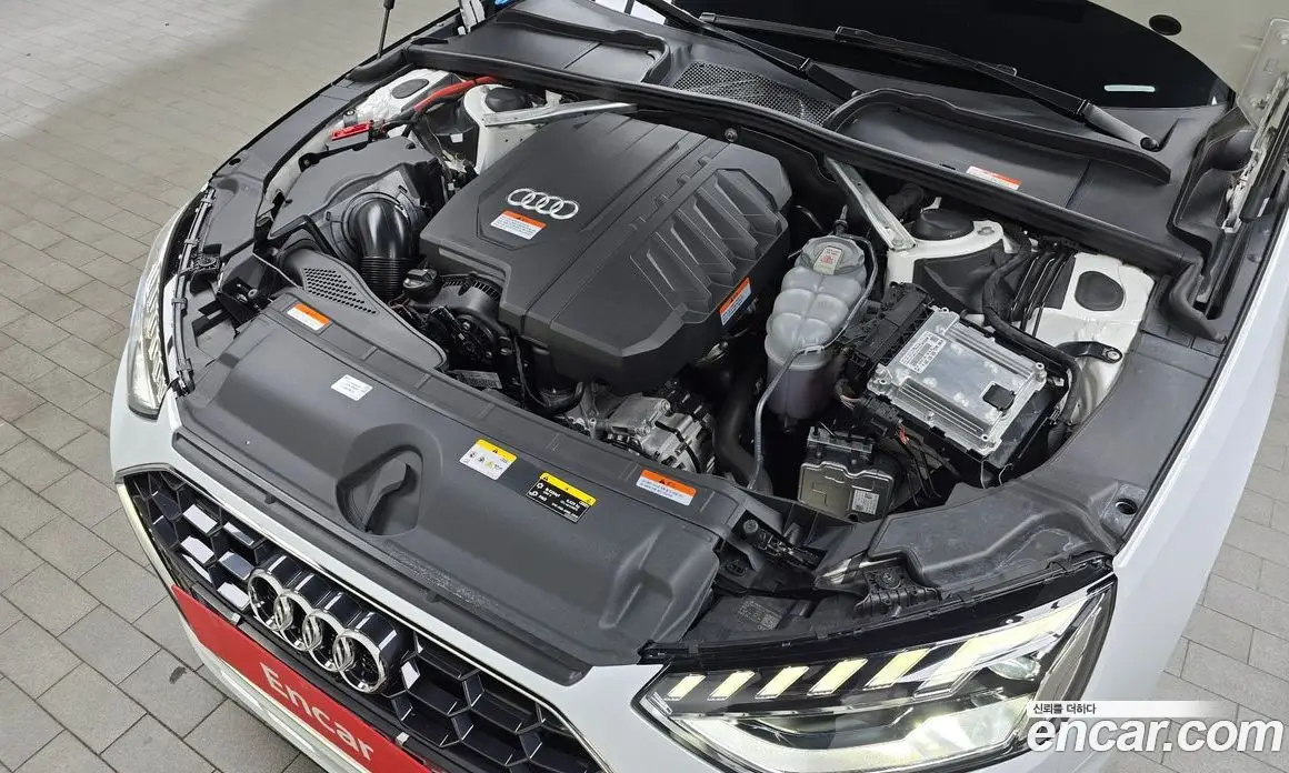 Audi A4 2023 2.0 автомат (гидро), фото 6
