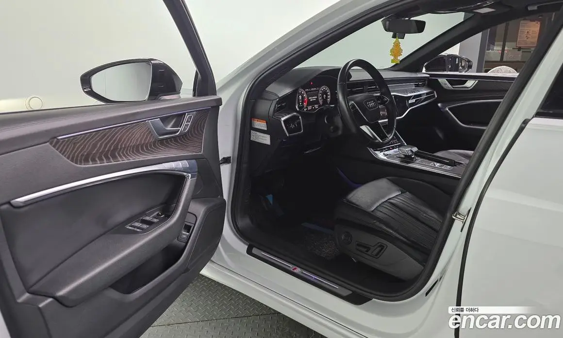 Audi A6 2021 2.0 автомат (гидро), фото 10