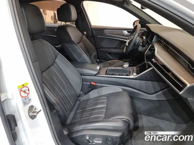 Audi A6 2025 2.0 автомат (гидро), миниатюра 11