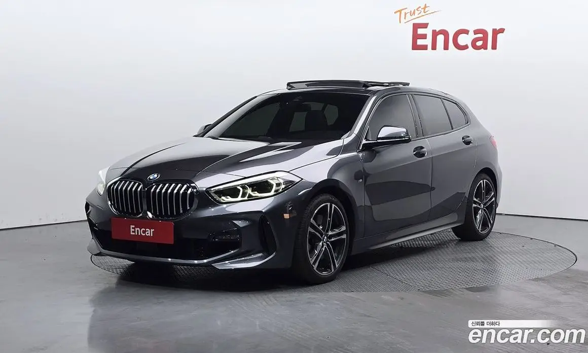 BMW 1 серия 2022 2.0 автомат (гидро), фото 1