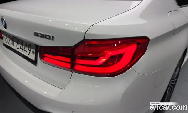 BMW 5 серия 2019 2.0 автомат (гидро), миниатюра 9