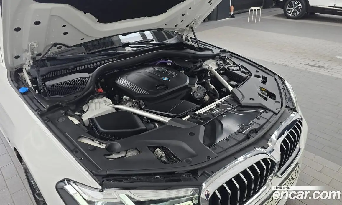 BMW 5 серия 2023 2.0 автомат (гидро), фото 6
