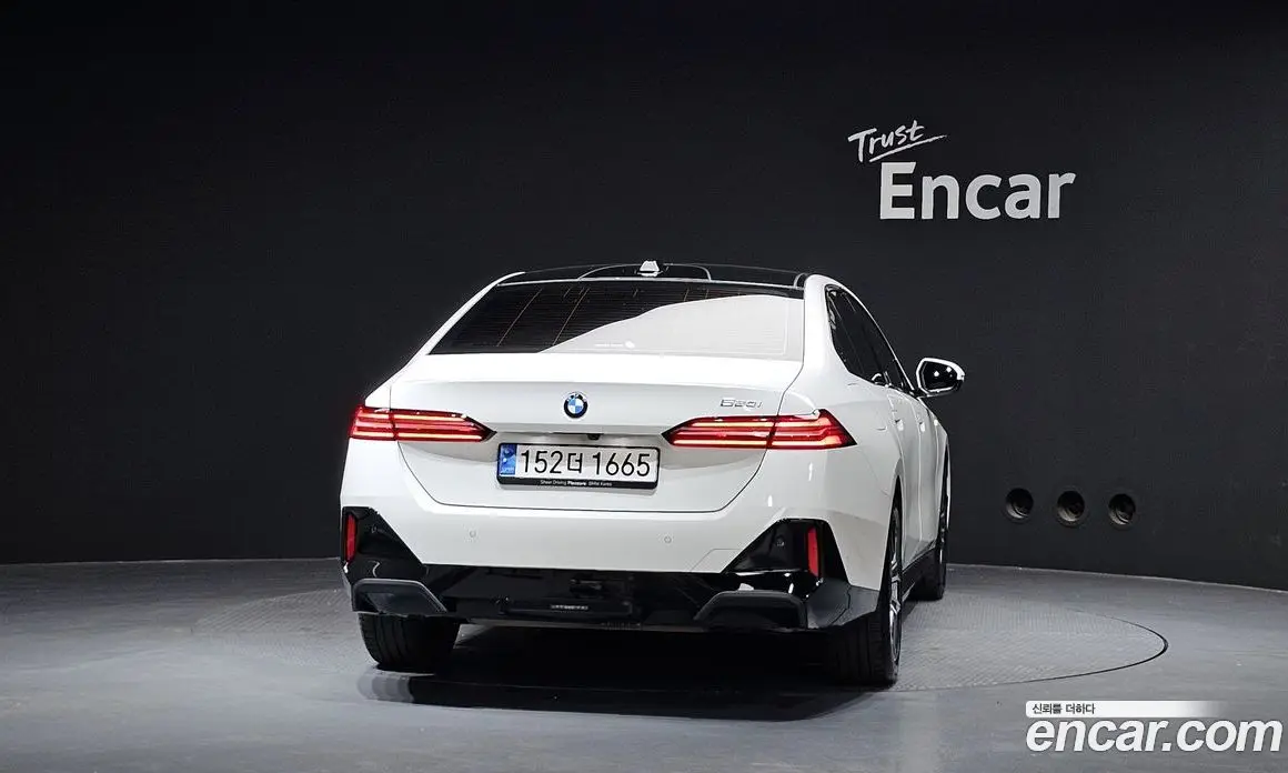 BMW 5 серия 2024 2.0 автомат (гидро), фото 4