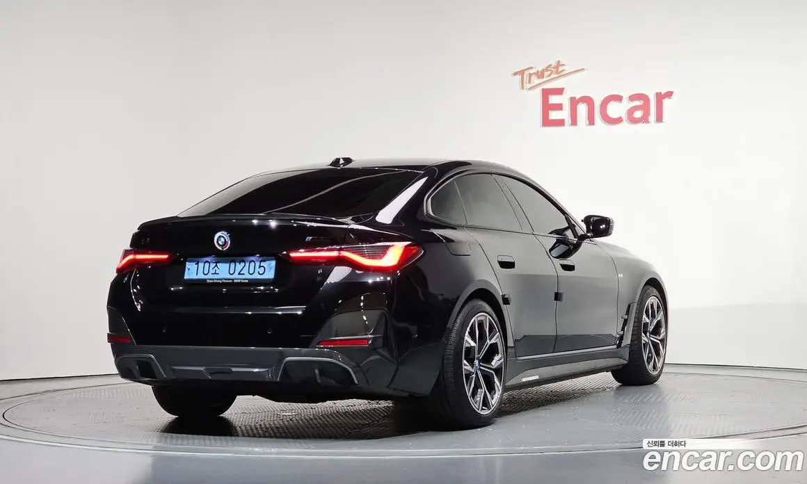 BMW i4 2022 0.2 автомат (гидро), фото 1