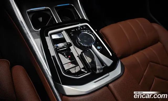 BMW i7 2023 0.3 автомат (гидро), миниатюра 12